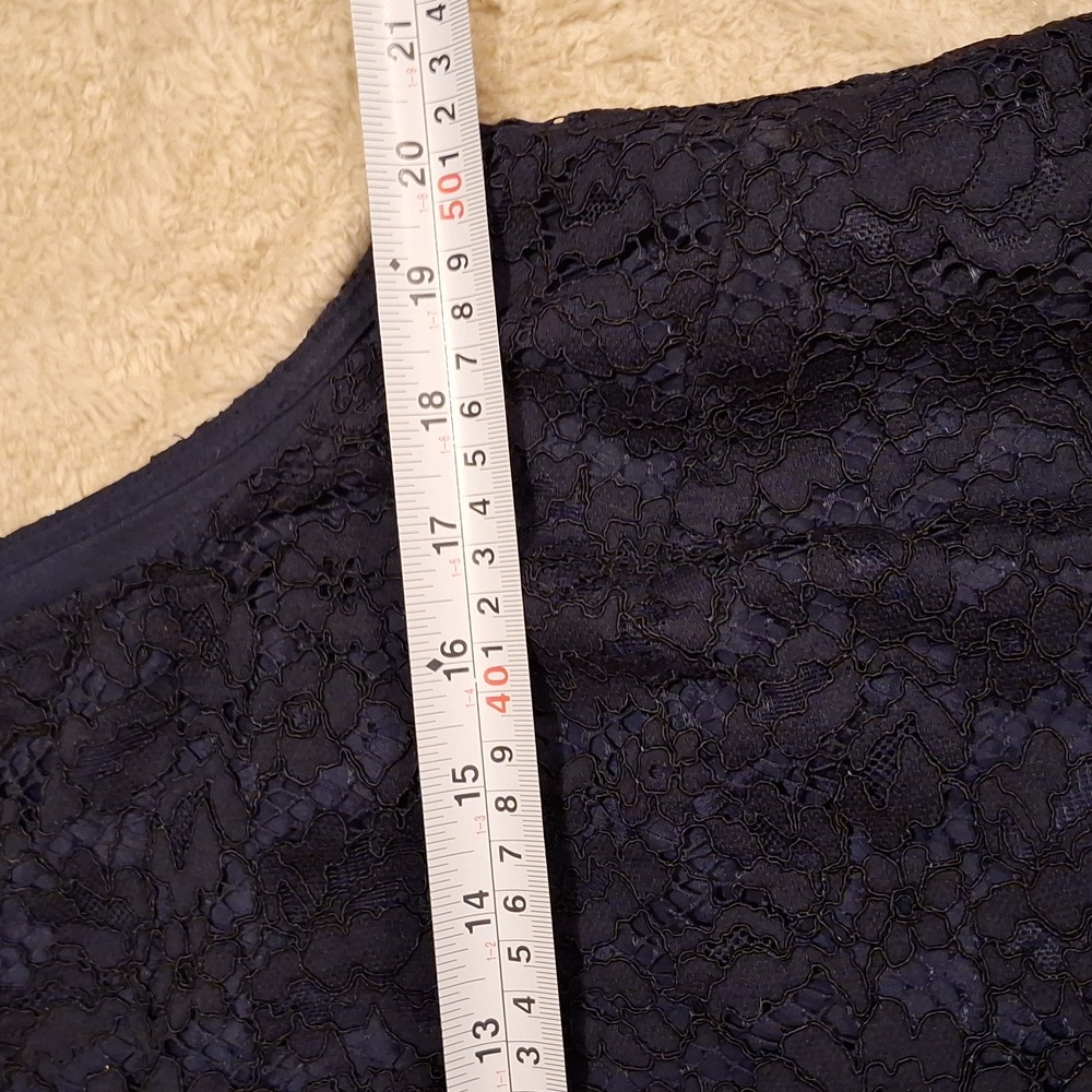J Crew Lace Navy Lace Sleeveless Top - Picture 3 of 4
